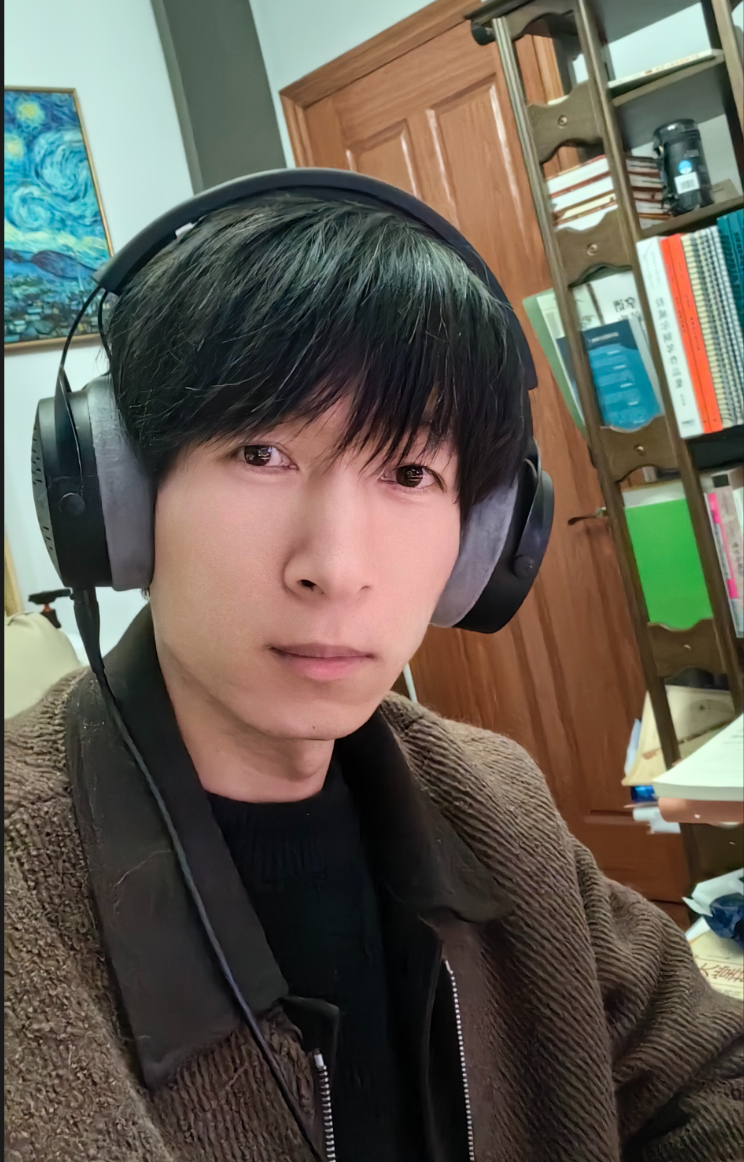 卿羽人物图